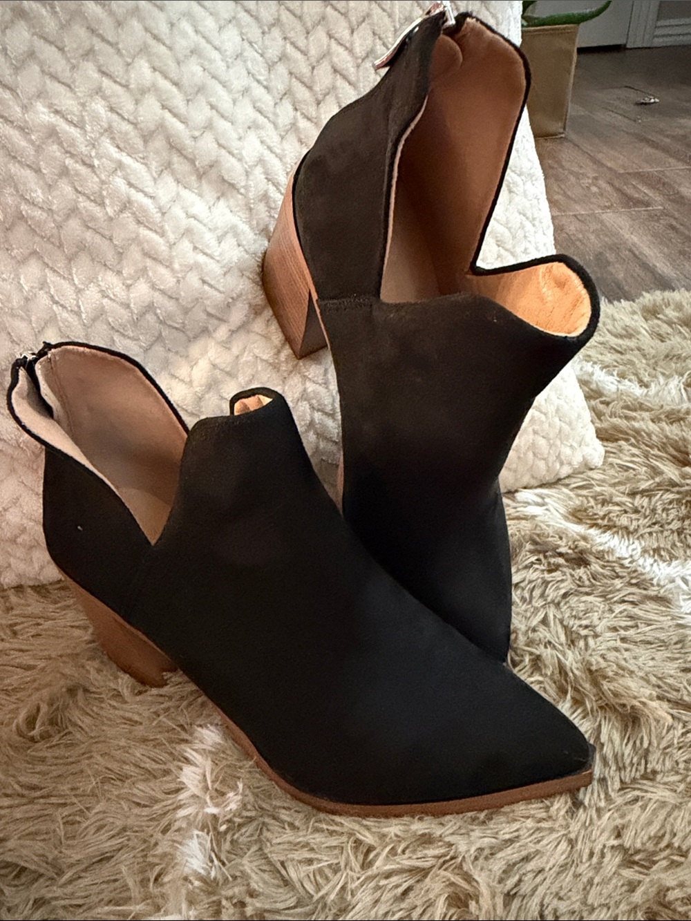 Women’s Black Suede Pointed Toe Cutout Booties